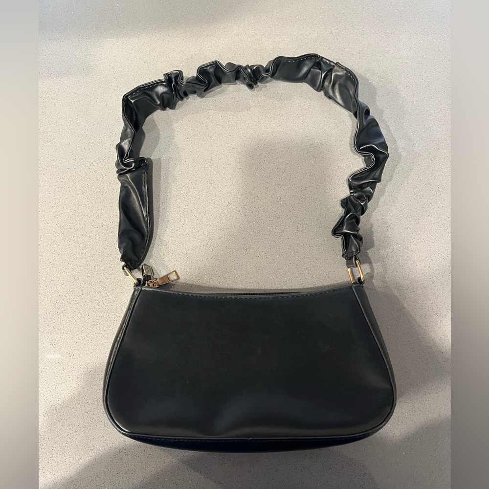 Black Ruffle Strap Purse - Picture 2 of 2